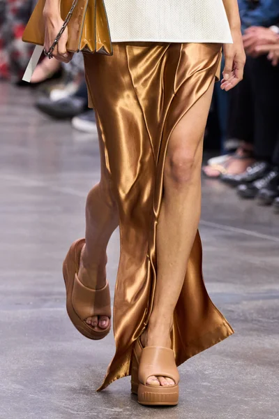 Look 52